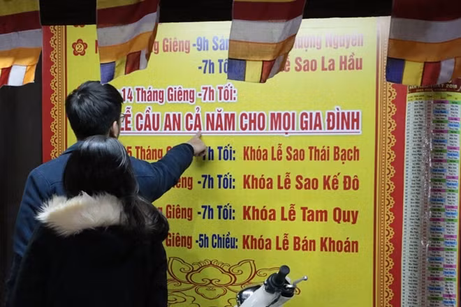 Thông thường, việc dâng sao giải hạn được thực hiện trong một số ngày tương ứng với từng sao chiếu bắt đầu từ ngày mùng 8 âm lịch trở đi.
