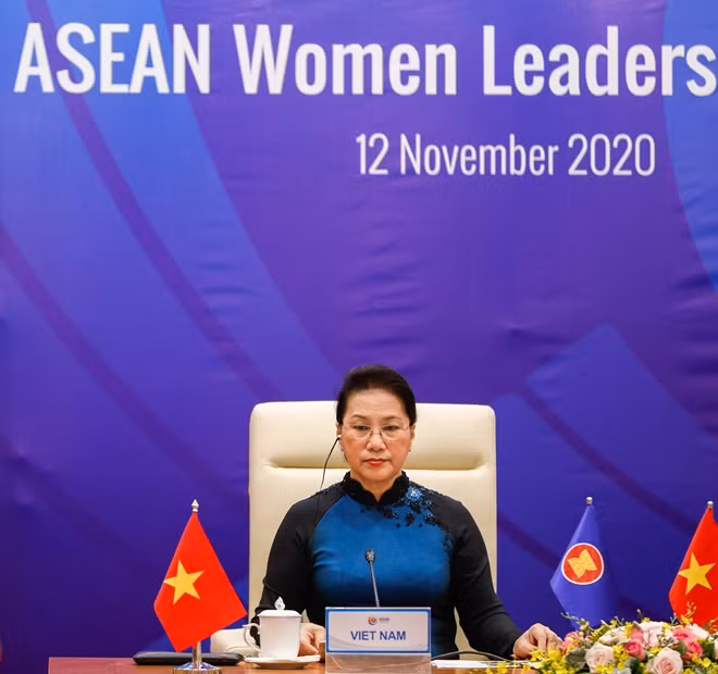 Chủ tịch Quốc hội Nguyễn Thị Kim Ngân phát biểu tại hội nghị.