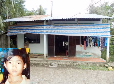 Em Như Ý lúc nhỏ và nhà ông bà ngoại Như Ý.