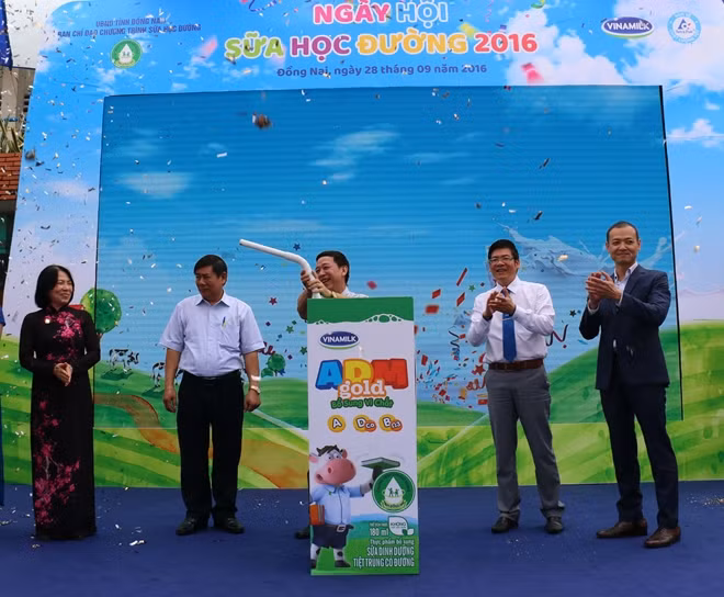 Chính thức khởi động chương trình "Sữa học đường quốc gia"