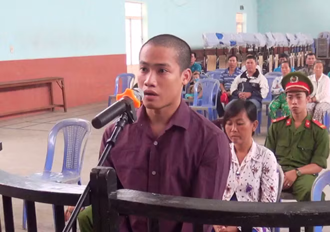 Bị cáo Nguyễn Văn Biên tại phiên tòa.