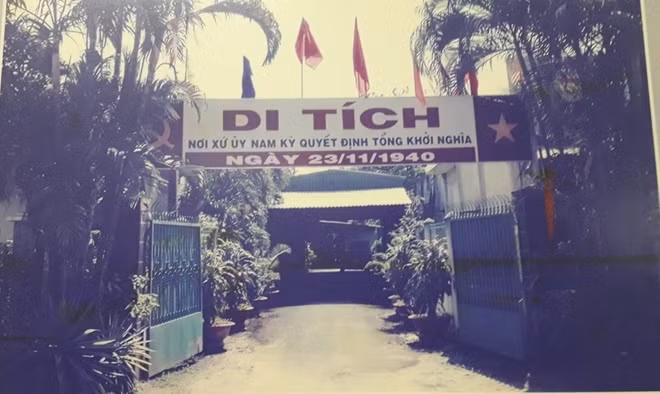 Nhà bà Nguyễn Thị Hương, ấp Xuân Thới Đông, nơi họp Hội nghị Xử ủy Nam Kỳ từ 21 đến 23-9-1940.