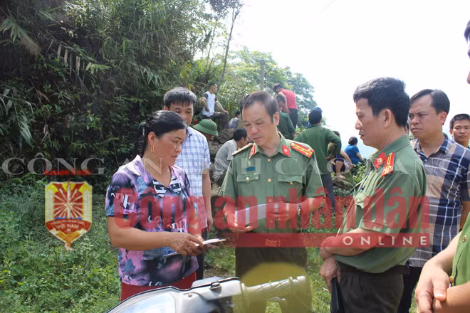 Ban Giám đốc Công an tỉnh Cao Bằng thăm hỏi gia đình người bị nạn