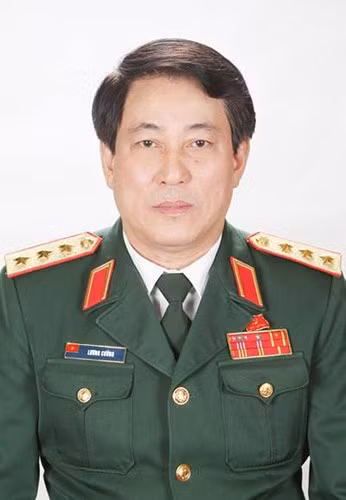 Đồng chí Lương Cường Năm sinh: 1957 Quê quán: phường Dữu Lâu, thành phố Việt Trì, tỉnh Phú Thọ Chức vụ: Thượng tướng, Chủ nhiệm Tổng cục Chính trị QĐND Việt Nam