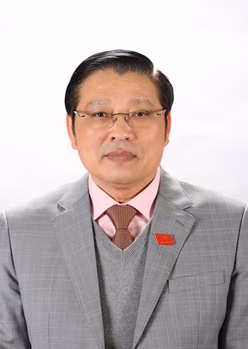 Đồng chí Phan Đình Trạc Năm sinh: 1958 Quê quán: xã Diễn Lộc, huyện Diễn Châu, tỉnh Nghệ An Chức vụ: Trưởng Ban Nội chính Trung ương