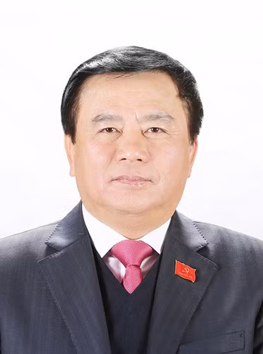 Đồng chí Nguyễn Xuân Thắng Năm sinh: 1957 Quê quán: Thanh Chương, Nghệ An Chức vụ: Giám đốc Học viện Chính trị Quốc gia Hồ Chí Minh