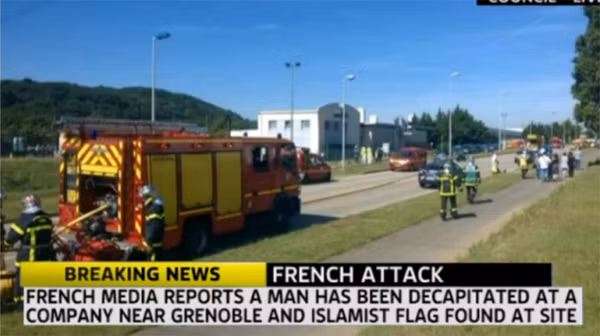 Vụ tấn công xảy ra gần 6 tháng sau vụ thảm sát ở tòa soạn báo Charlie Hebdo.