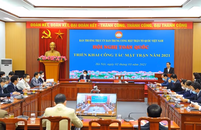 Chủ tịch Ủy ban Trung ương Mặt trận Tổ quốc Việt Nam Trần Thanh Mẫn phát biểu tại hội nghị. Ảnh: TTXVN