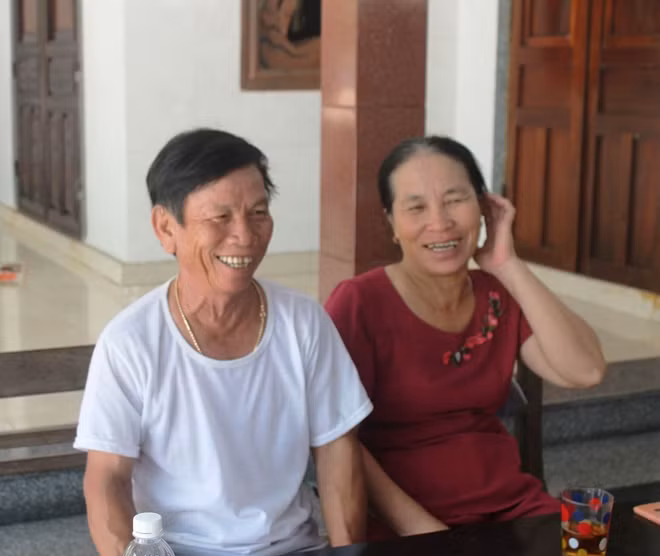 Ông Lợi, bà Nhớ hạnh phúc khi các con đều đã thành đạt.
