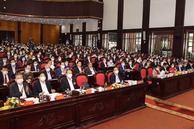 Toàn cảnh hội nghị.