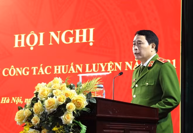 Thứ trưởng Lê Quốc Hùng phát biểu chỉ đạo tại hội nghị.