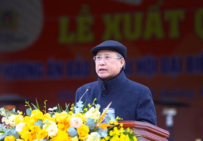Thường trực Ban Bí thư Trần Quốc Vượng phát biểu chỉ đạo tại buổi lễ.