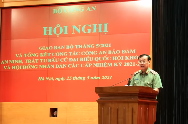 Thứ trưởng Lê Tấn Tới phát biểu tại hội nghị.