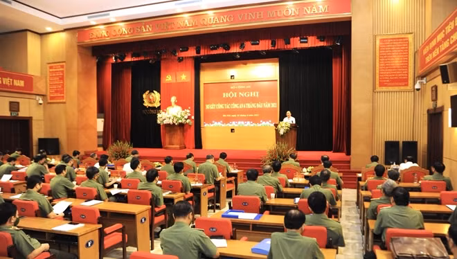 Toàn cảnh hội nghị.