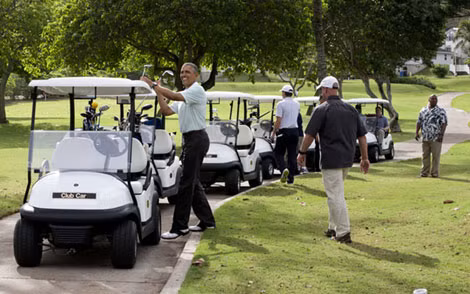 Obama trên sân golf ở Kailua.