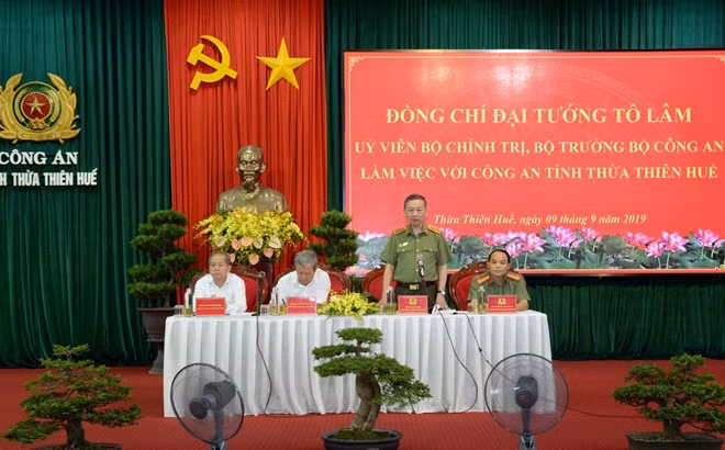 Đại tướng Tô Lâm, Ủy viên Bộ Chính trị, Bộ trưởng Bộ Công an dẫn đầu đoàn công tác làm việc với Công an tỉnh Thừa Thiên Huế vào chiều 9-9.