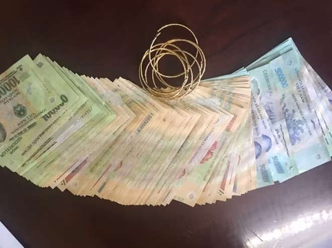 Số tiền gần 100 triệu đồng do Hải trộm cắp của tài xế ôtô.