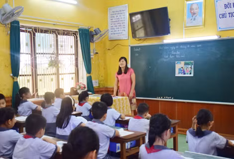 Tỉnh Thừa Thiên Huế tuyển dụng đặc cách giáo viên ký HĐLĐ, có đóng BHXH, giảng dạy tại các cơ sở giáo dục công lập trước ngày 31-12-2015.
