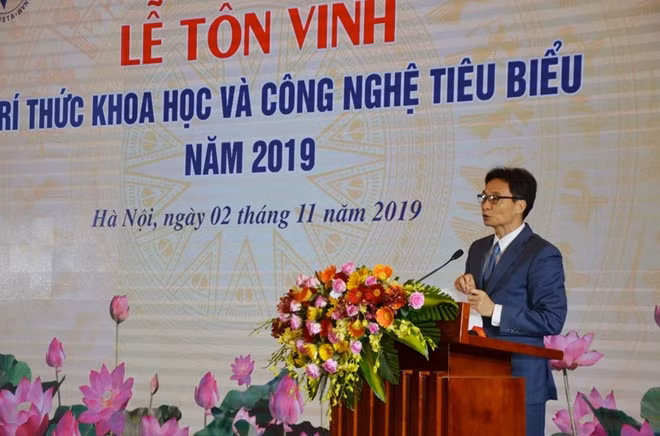 Phó Thủ tướng Chính phủ Vũ Đức Đam phát biểu tại buổi lễ