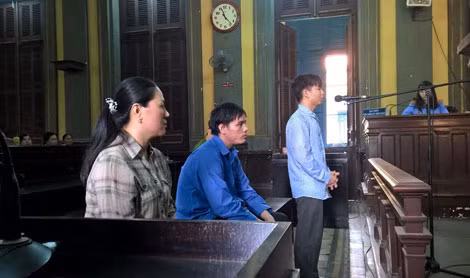 Các bị cáo tại phiên xử .