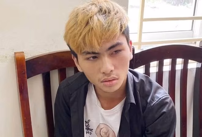 Phạm Văn Hoàng.