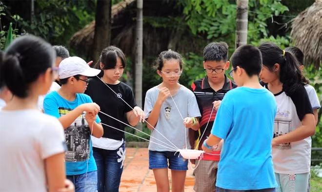 Tăng cường giám sát việc thực hiện các quy định của pháp luật tại cơ sơ giáo dục để ngăn ngừa bạo lực học đường.