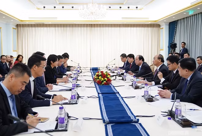 Thủ tướng tiếp đại diện các tập đoàn trong lĩnh vực tài chính, công nghệ của Trung Quốc. Ảnh: VGP/Quang Hiếu.