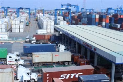 Thực hiện CPTPP, ngành Hải quan nỗ lực đơn giản thủ tục để giải tỏa ách tắc hàng hóa tại cảng.