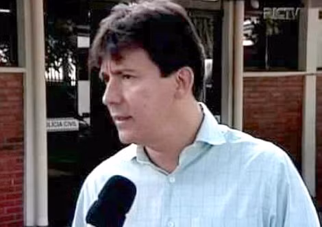 Điệp viên CIA Enrique Ricky Prado bị cáo buộc là kẻ đâm thuê chém mướn cho các băng nhóm tội phạm ở Miami.