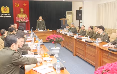 Toàn cảnh buổi làm việc. Ảnh Việt Hưng.