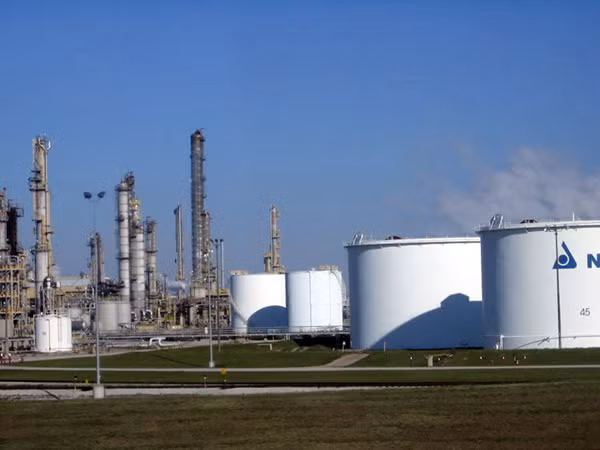 Nhà máy Ethanol Dung Quất.