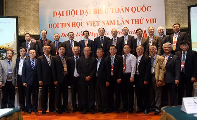 Phó Thủ tướng Vũ Đức Đam và các đại biểu tham dự Đại hội (Ảnh Mạnh Hùng- Báo Điện tử Đảng Cộng sản Việt Nam).