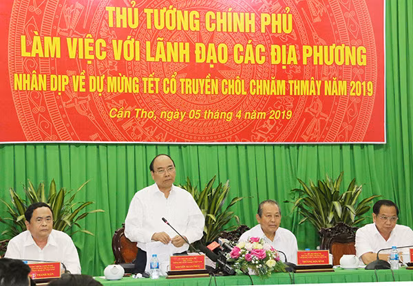 Thủ tướng Chính phủ Nguyễn Xuân Phúc phát biểu chỉ đạo buổi làm việc.