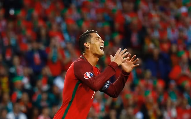 Sir Alex Ferguson từng chia sẻ: “Ronaldo không biết nhiều, nhưng biết cái cần biết”.