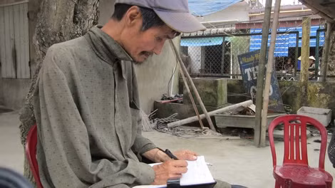 Nét mặt đăm chiêu khi đi tìm đáp số.