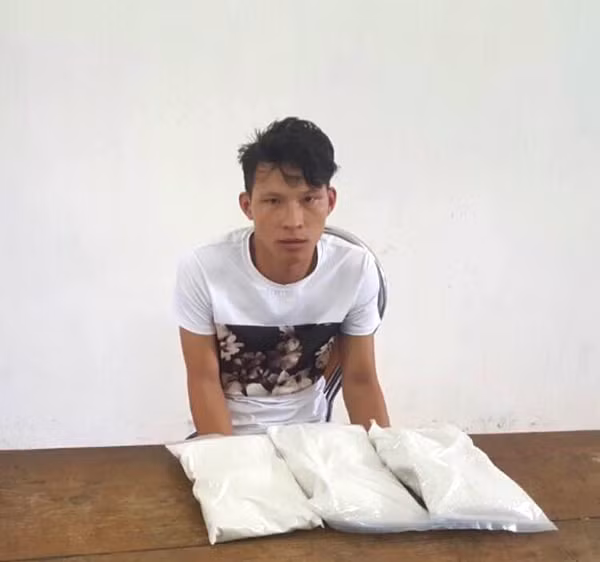 Đối tượng Nguyễn Văn Vấn cùng tang vật