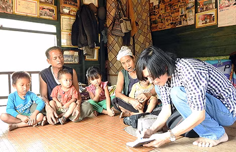 Già làng Ăm Liêm kể chuyện "bắt ma" trên đỉnh núi Cu Vơ.