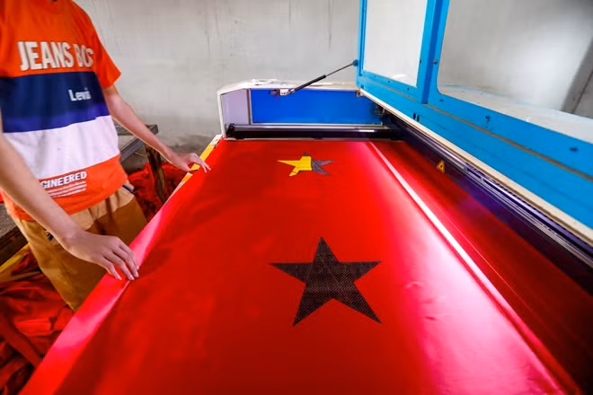 Bây giờ mọi việc hầu hết đều được làm bằng máy như tạo hình. Thời các cụ ngày xưa đều làm bằng tay nên sản phẩm chưa được chuẩn và số lượng hạn chế.