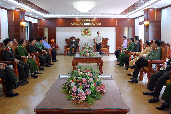 Trung tướng Lương Tam Quang, Thứ trưởng Bộ Công an phát biểu chỉ đạo tại buổi làm việc với Công an Lào Cai.