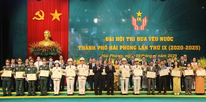 Lãnh đạo TP Hải Phòng biểu dương các tập thể, cá nhân trong phong trào thi đua yêu nước