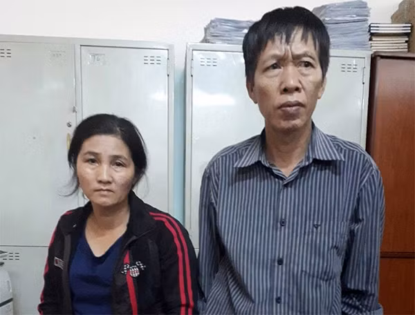 Trần Văn Tuấn và Vũ Thị Thủy tại cơ quan Công an