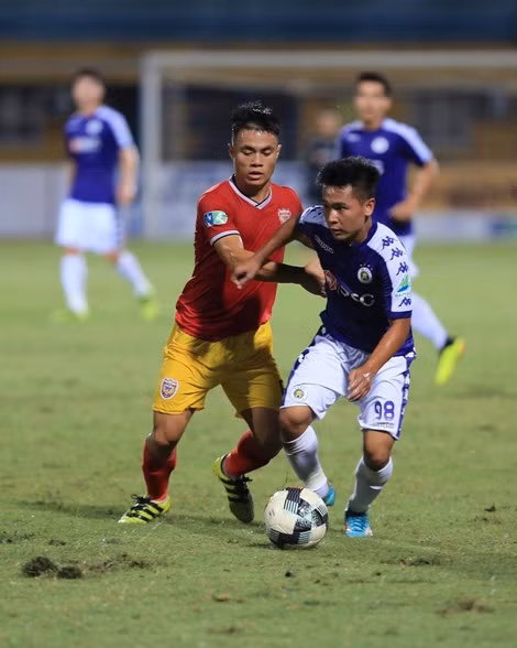 Hồ Minh Dĩ có rất ít cơ hội thể hiện ở Hà Nội FC.