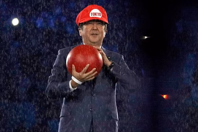 Thủ tướng Abe hóa trang thành Super Mario để quảng bá Olympic.