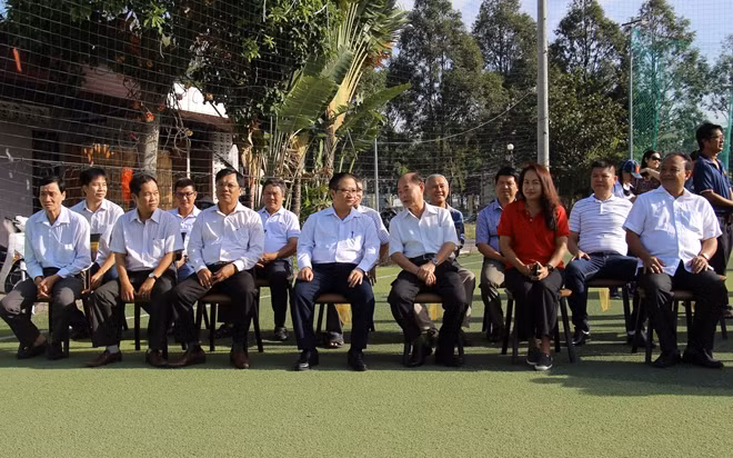 Lãnh đạo TP Cần Thơ, lãnh đạo Cục Truyền thông CAND cùng các đại biểu dự lễ khai mạc.