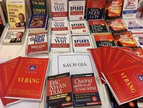 Những đầu sách bị làm giả.