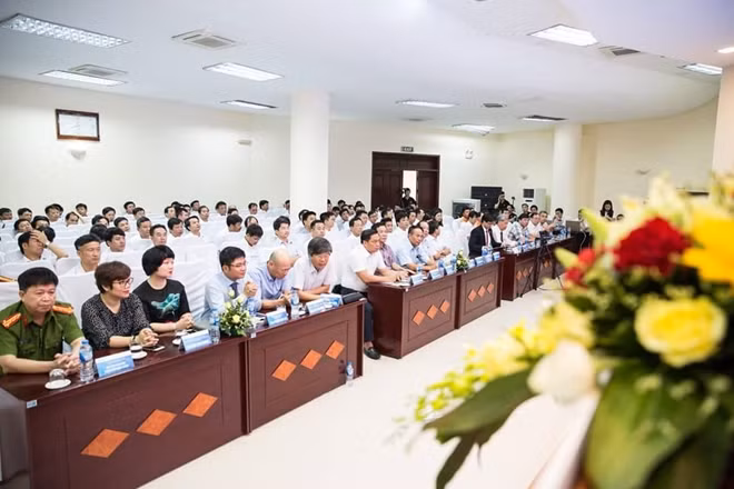 Đông đảo các đại biểu tham dự Lễ phát động.