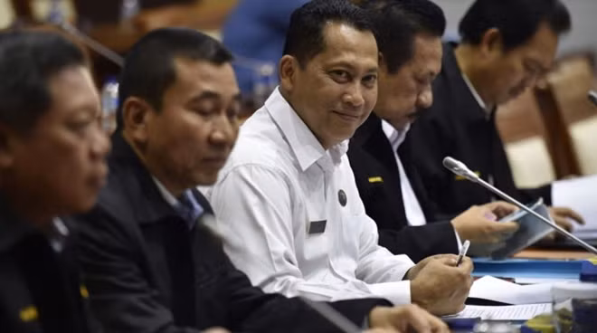 Giám đốc cơ quan chống ma túy Indonesia (BNN) Budi Waseso (áo trắng) tại một phiên họp.