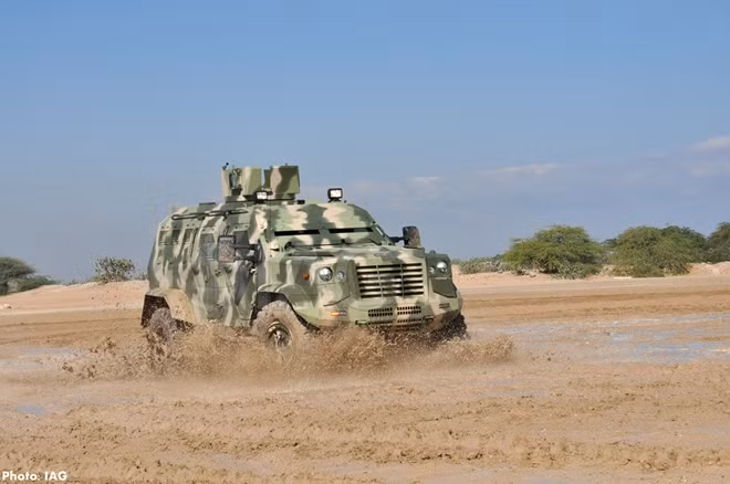Thiết kế của dòng xe địa hình chống đạn IAG 4×4 Guardian Tactical với lớp bọc thép chống đạn, chống sức ép nổ và khả năng vượt địa hình mạnh mẽ, bên cạnh đó nó còn được trang bị đi kèm hệ dẫn động 4×4.