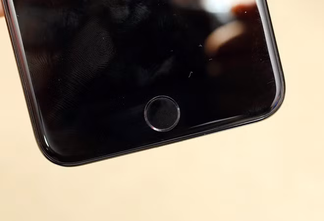 Nút home cảm ứng mới được Apple đưa lên iPhone 7 và 7 Plus.