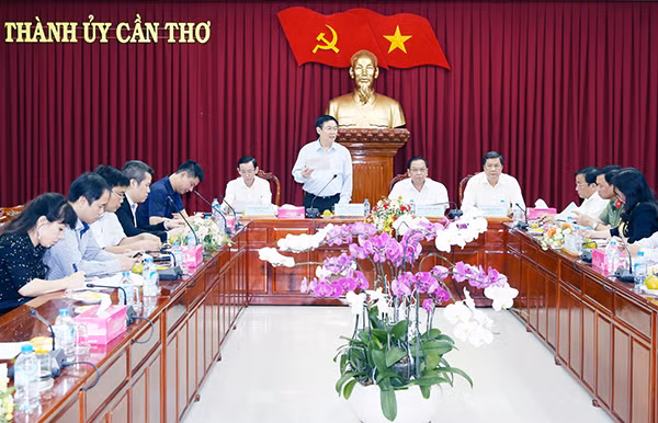 Phó Thủ tướng Vương Đình Huệ, phát biểu chỉ đạo tại buổi làm việc với lãnh đạo TP Cần Thơ.